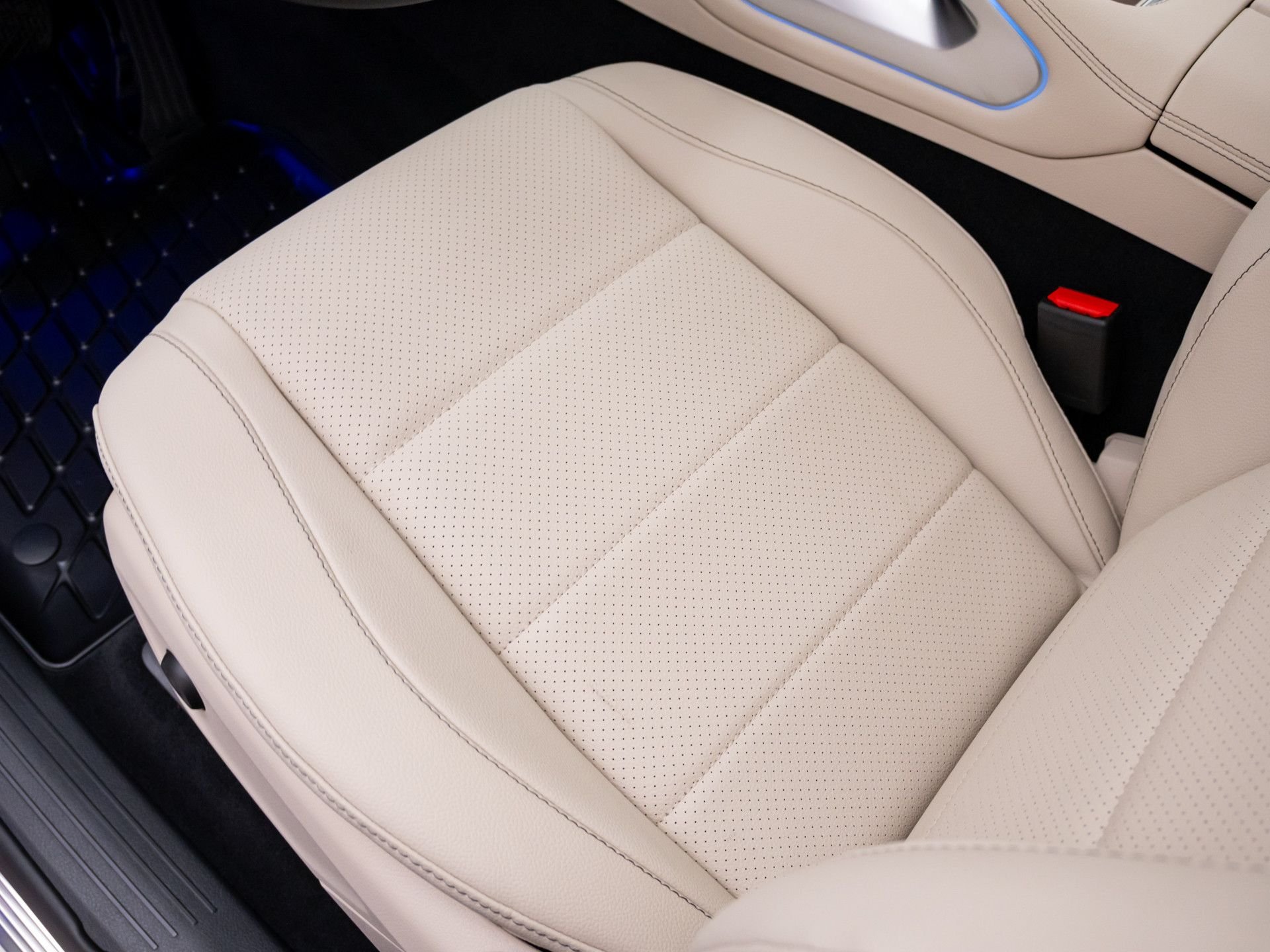 New 2026 Polar White Mercedes-Benz GLE 350 image 16