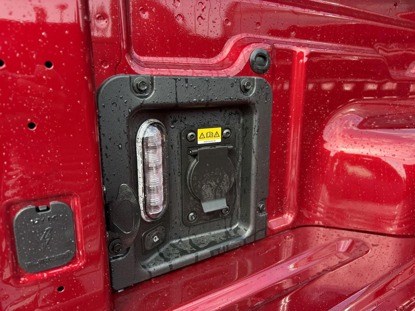 New 2026 Ruby Red Metallic Tinted Clearcoat Ford XLT image 8