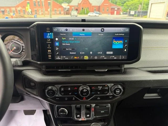 Used 2024 Gray Jeep Sport S image 19