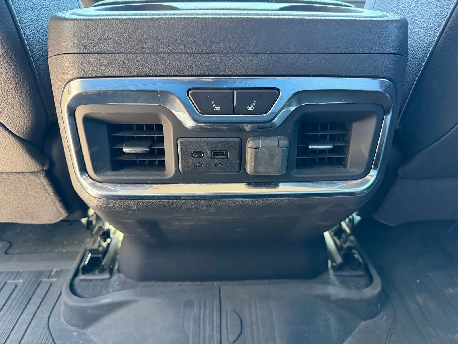 Used 2021 Black GMC Denali image 13