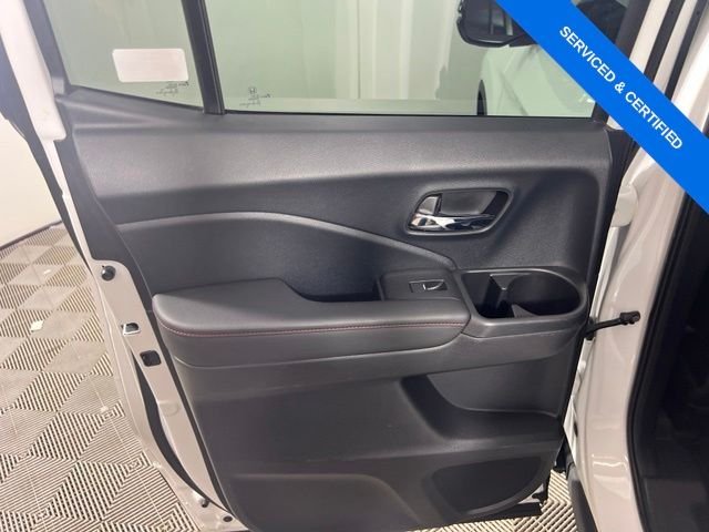 Used 2023 Platinum White Pearl Honda Black Edition image 34