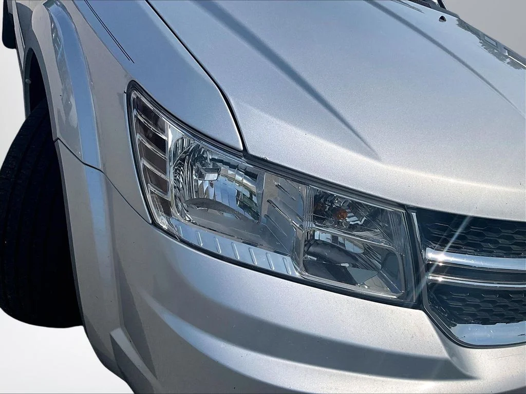 Used 2013 Silver Dodge SE image 31
