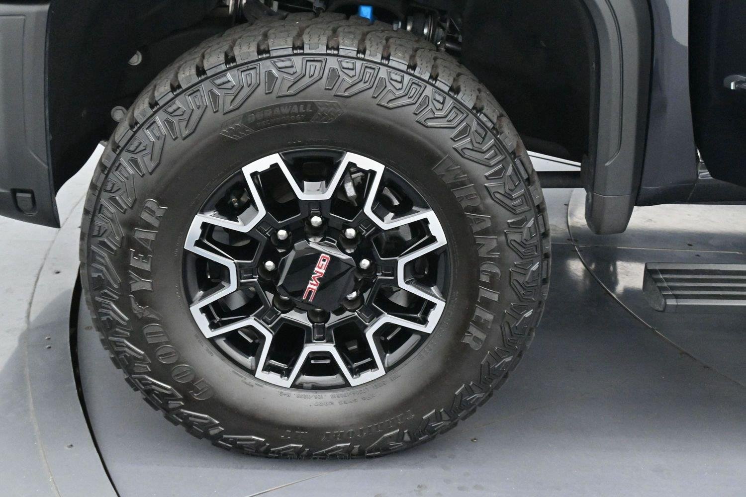 Used 2026 Titanium Rush Metallic GMC AT4X image 40