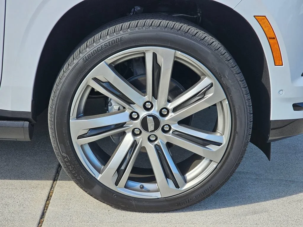 New 2026 Vibrant White Tricoat Cadillac Platinum Sport image 9