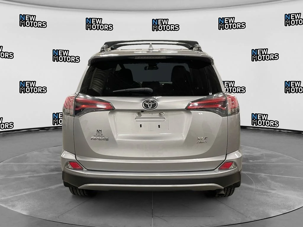 Used 2017 Silver Sky Toyota XLE image 4