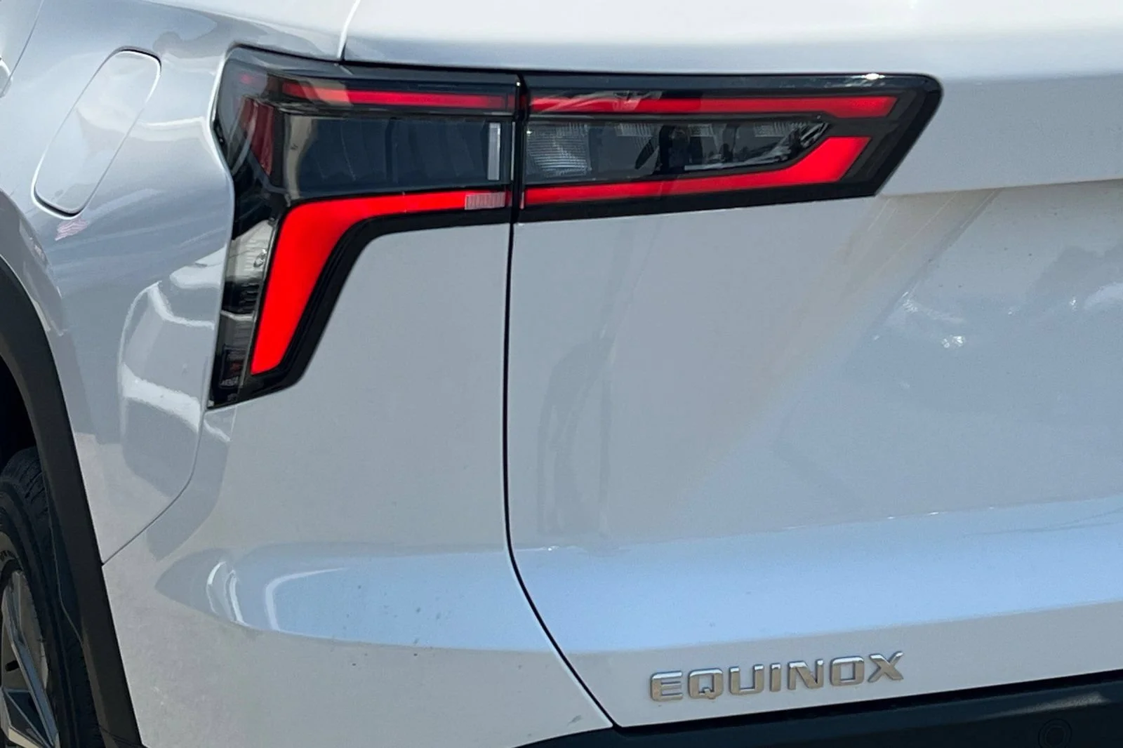 New 2027 Summit White Chevrolet LT image 27