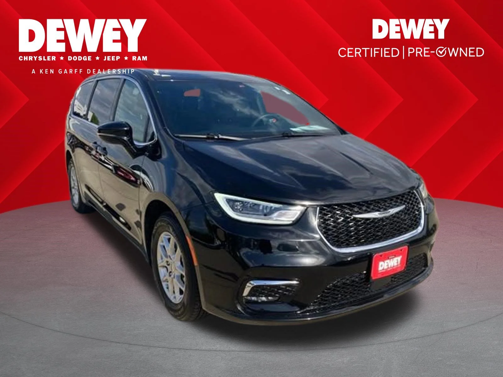 2025 Chrysler Pacifica Select's photo