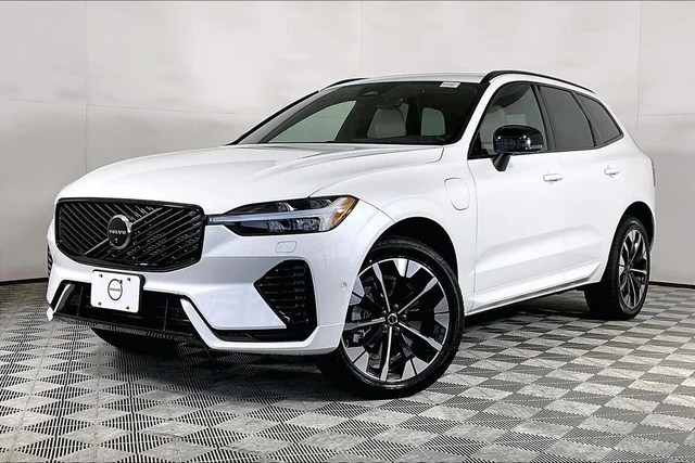 2026 Volvo XC60 Plug-In Hybrid T8 Plus