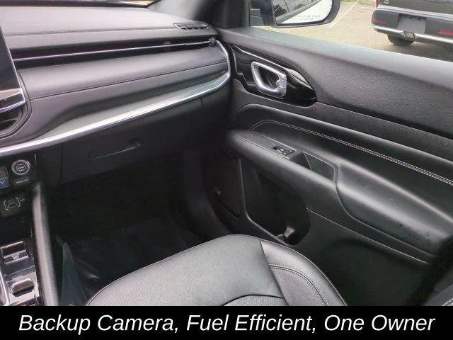 Used 2022 White Jeep Limited image 17