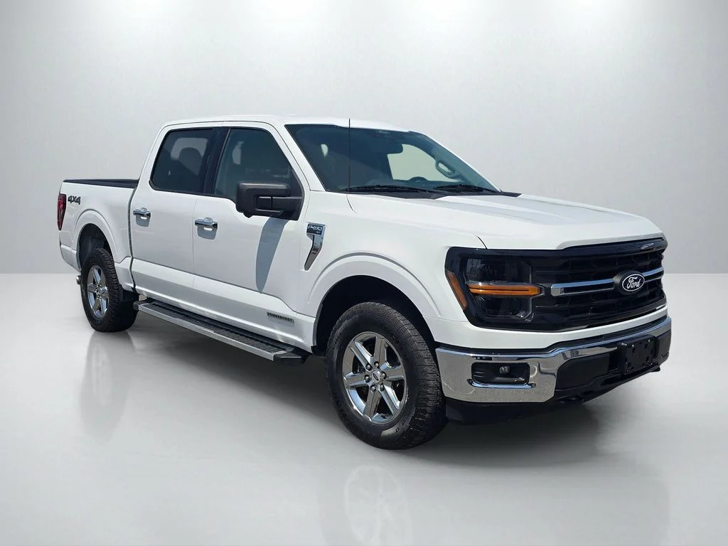 Used 2024 White Ford XLT image 3