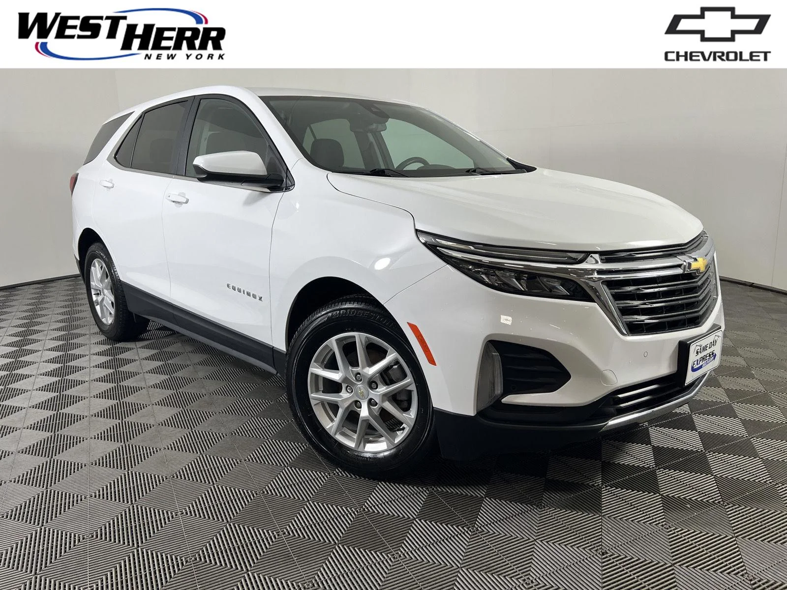 Used 2024 Summit White Chevrolet LT image 1