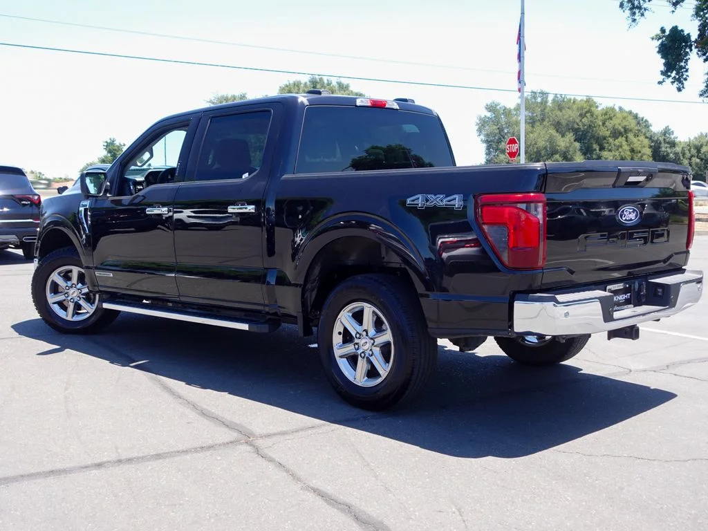 Used 2024 Agate Black Metallic Ford XLT image 9