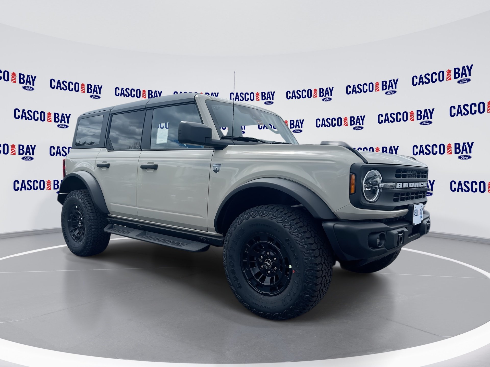Desert Sand 2026 Ford Bronco Big Bend 4-Door 4WD SUV / Crossover Four-Wheel Drive Automatic
