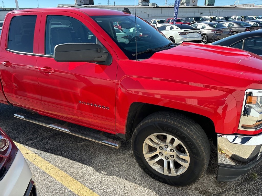 2016 Chevrolet Silverado 1500 LT photo 3