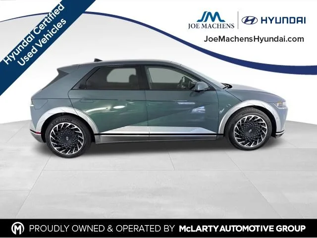 Used 2024 Green Hyundai Limited image 4