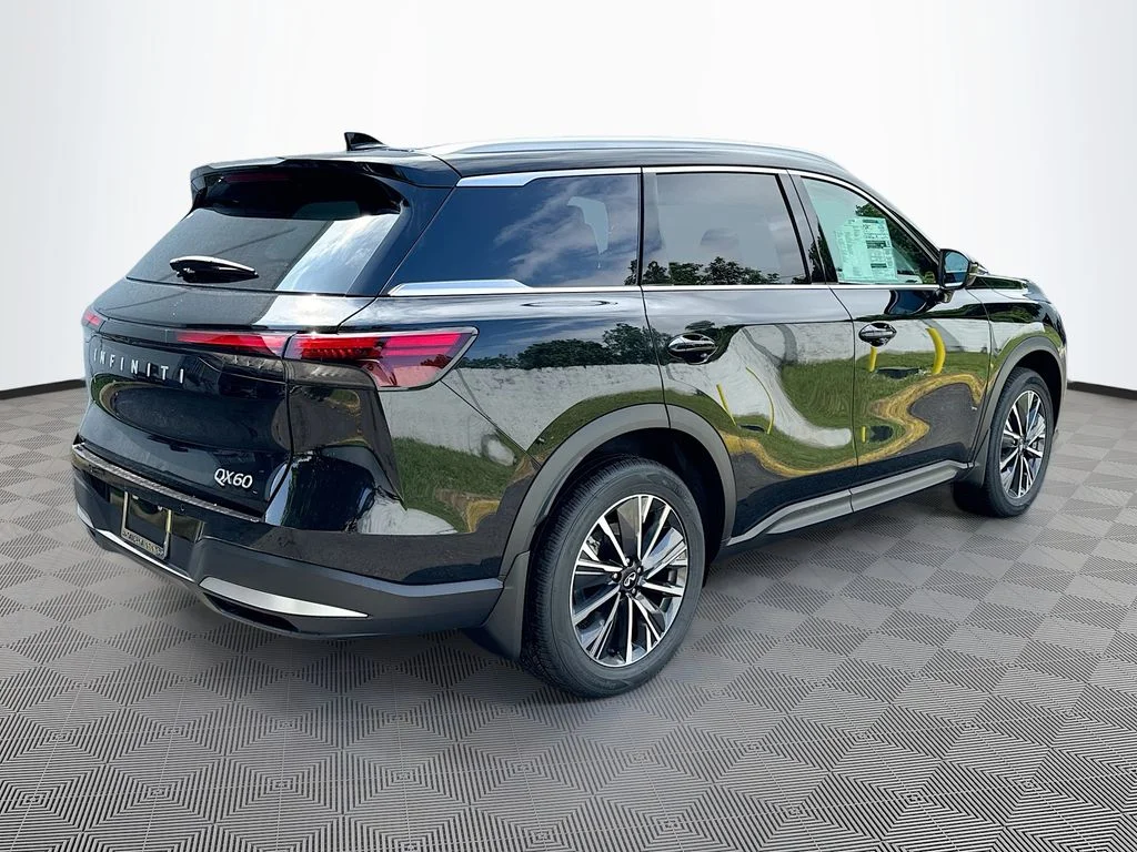 New 2027 MINERAL BLACK INFINITI Luxe FWD image 5