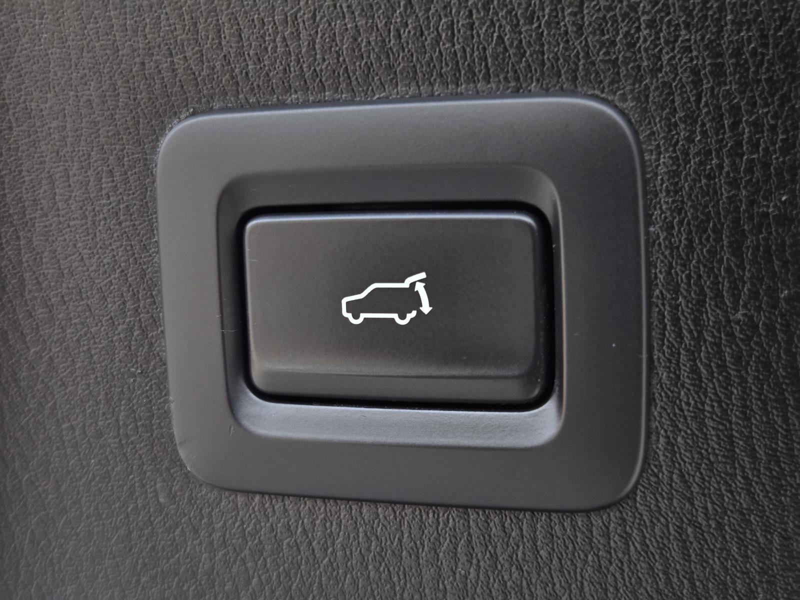 Certified Used 2025 Gray Metallic Mazda 2.5 S Carbon Edition image 18