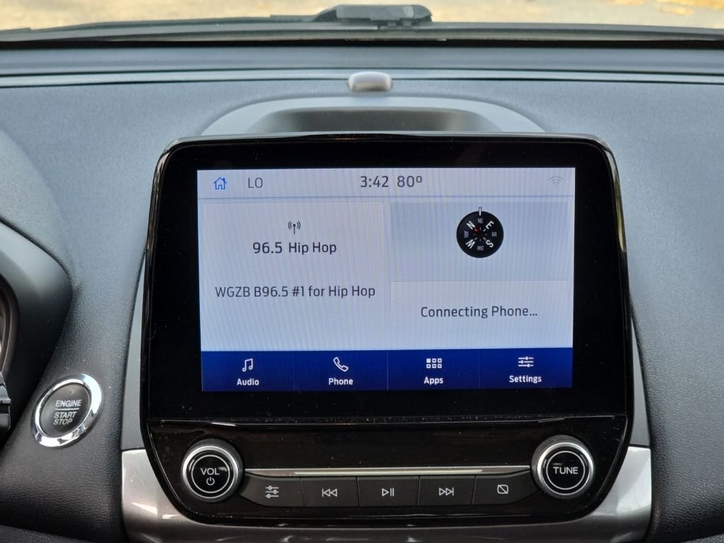 Used 2020  Ford SE image 14