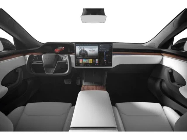 Used 2022 White Tesla  image 3
