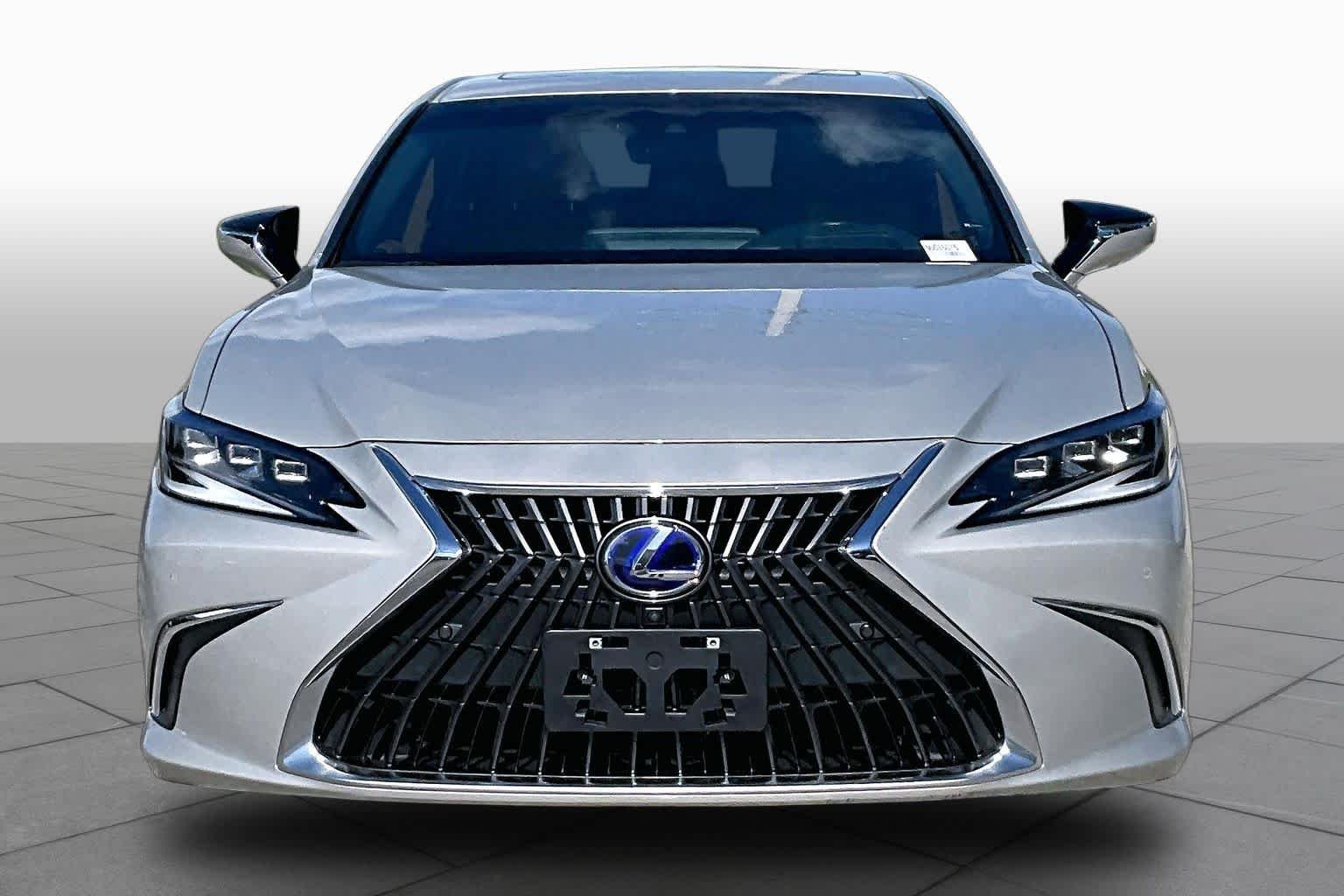 Used 2022 Moonbeam Beige Metallic Lexus Ultra Luxury image 4