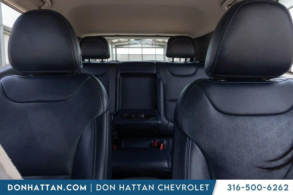Used 2023 Gray Chevrolet Premier image 17
