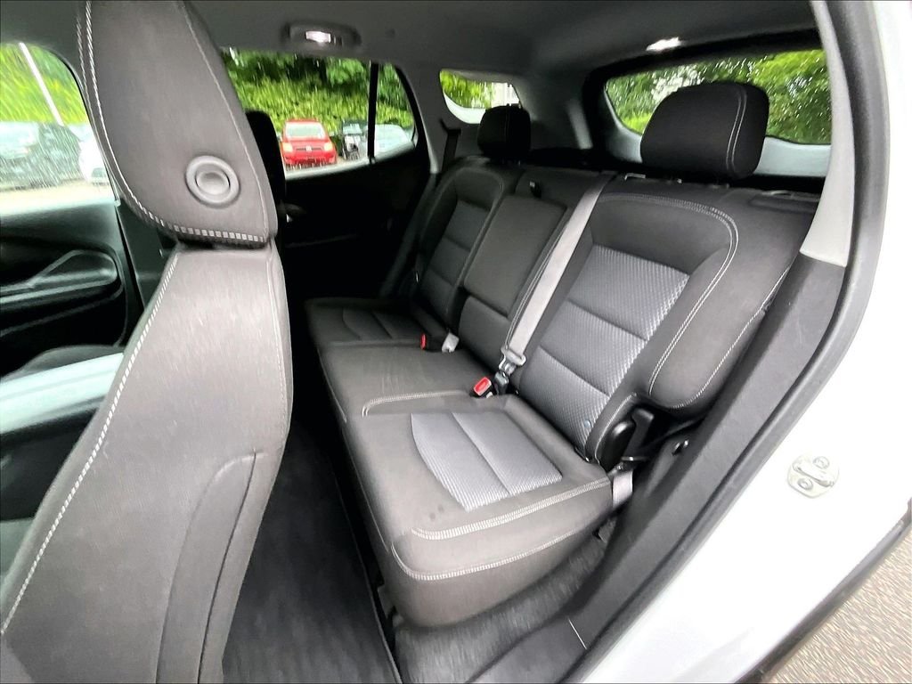 Used 2024 White GMC SLE image 15
