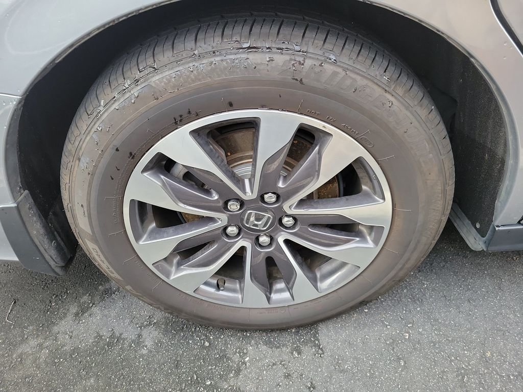 Certified Used 2021 Lunar Silver Metallic Honda EX-L image 12