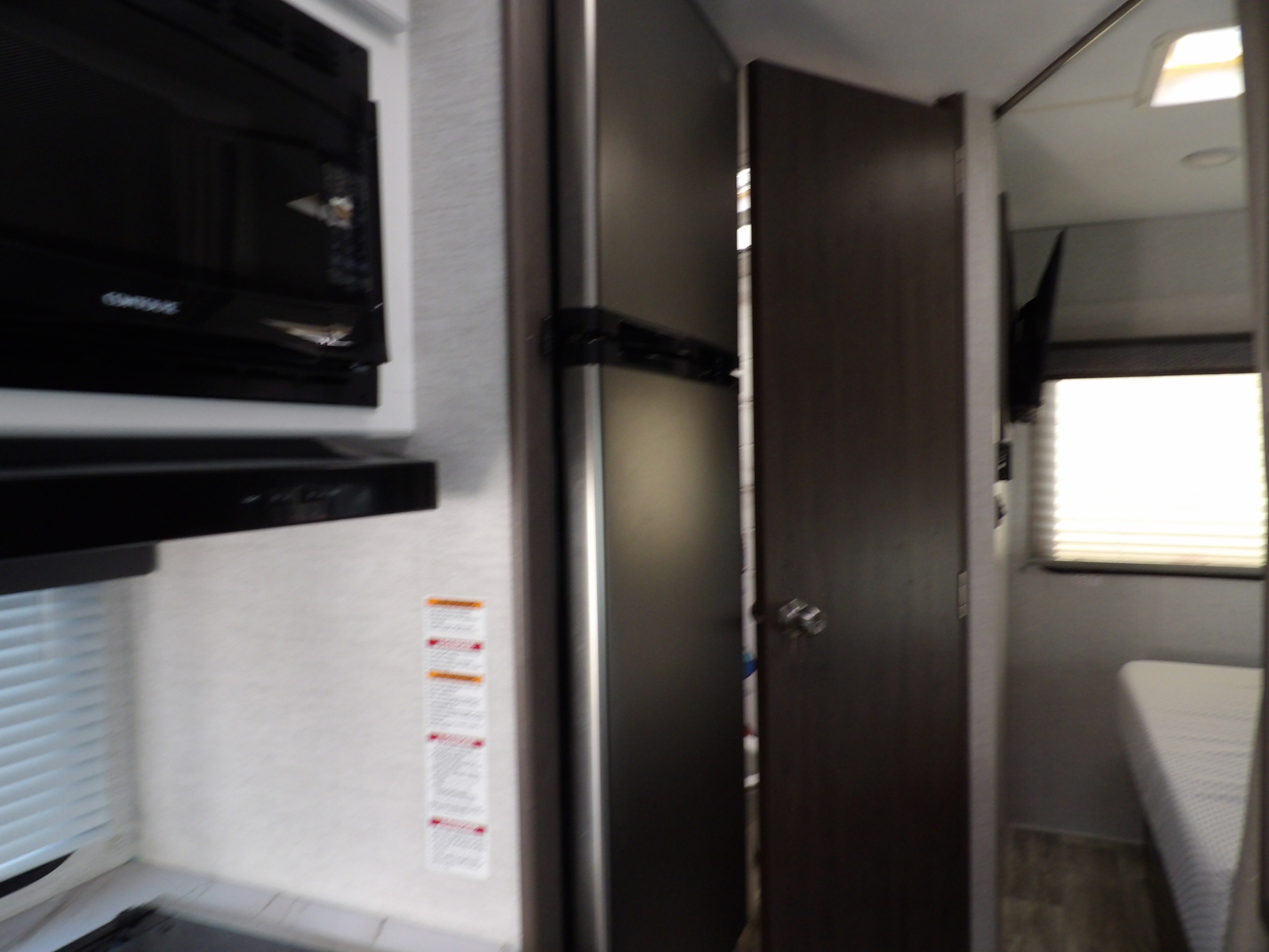 Used 2024 Summit White Thor M22B image 15