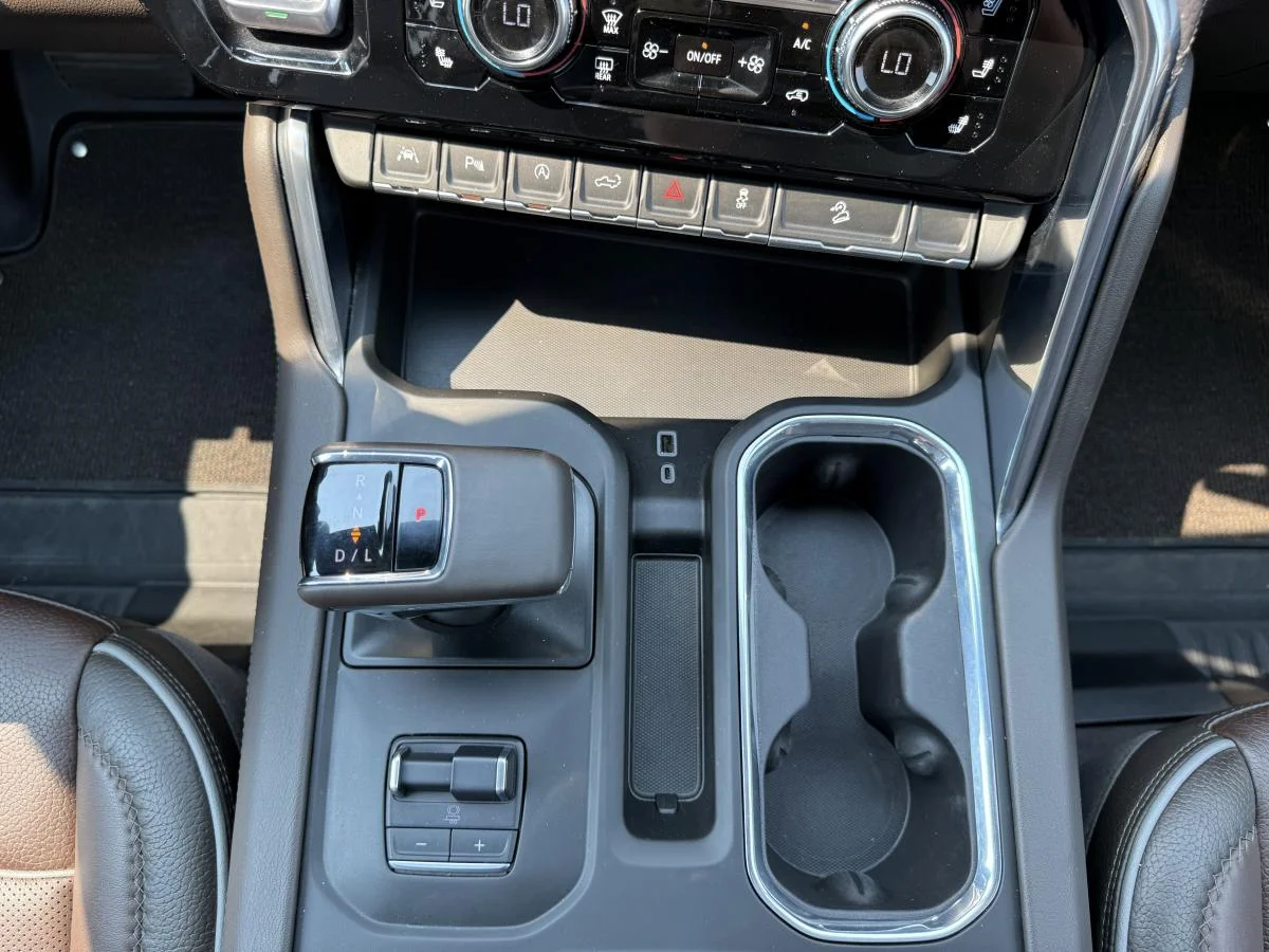 Used 2025 Silver GMC Denali image 26