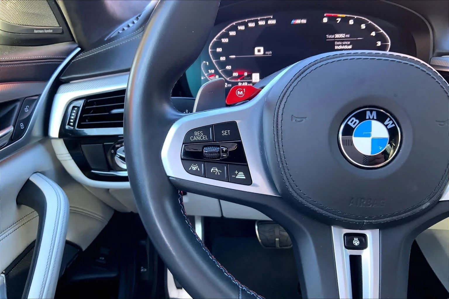 Used 2020 Rhodonite Silver Metallic BMW  image 22