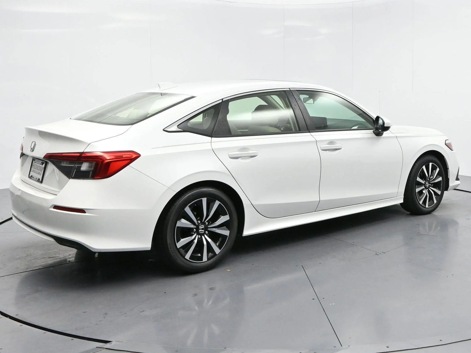 Used 2022 Platinum White Pearl Honda EX image 7
