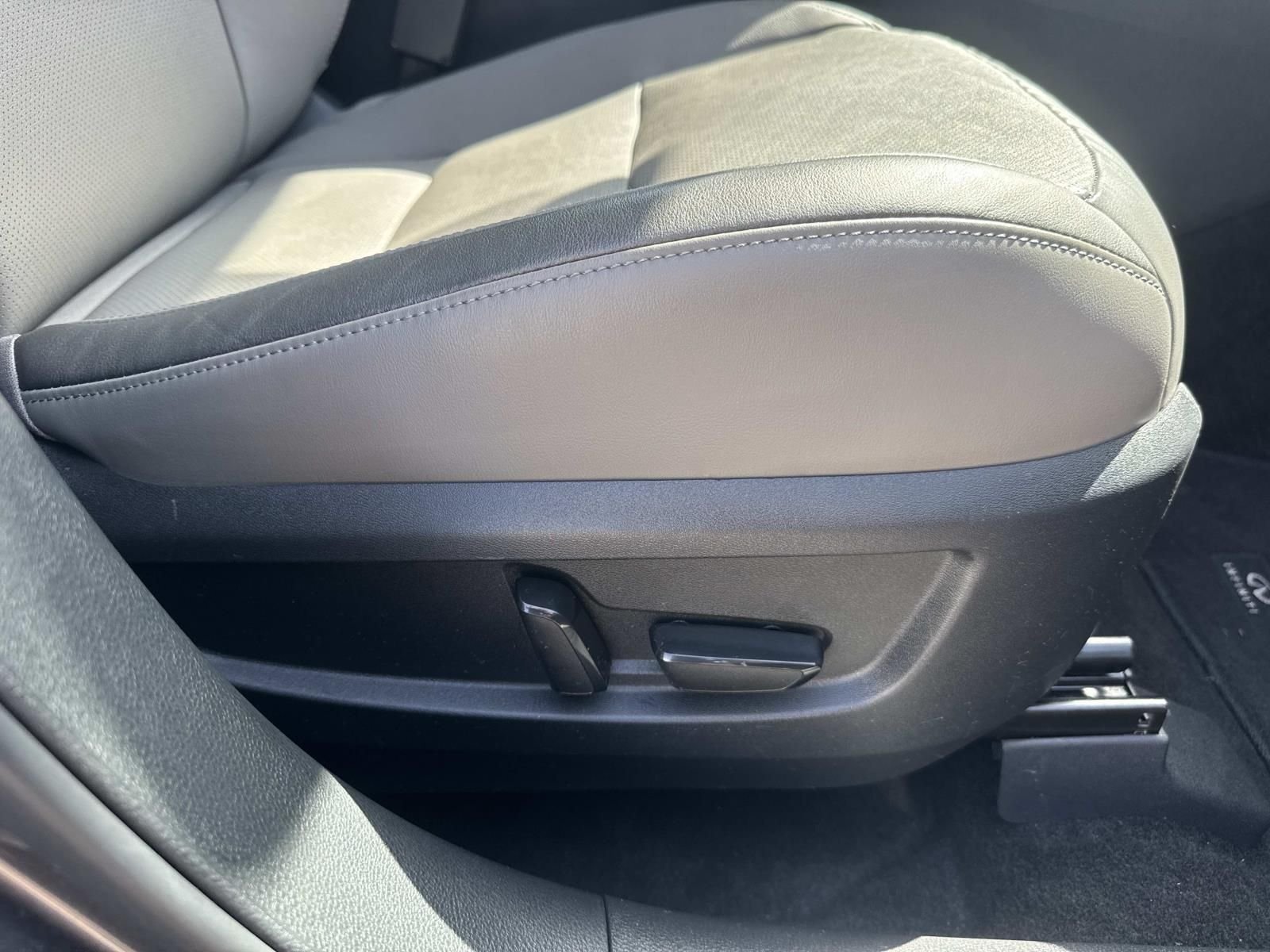 Certified Used 2023 Gray INFINITI LUXE image 16