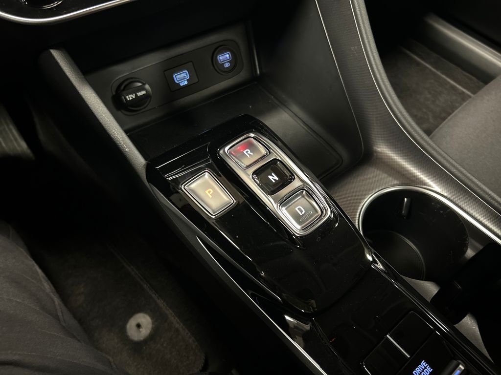 Certified Used 2022 Black Hyundai SE image 26