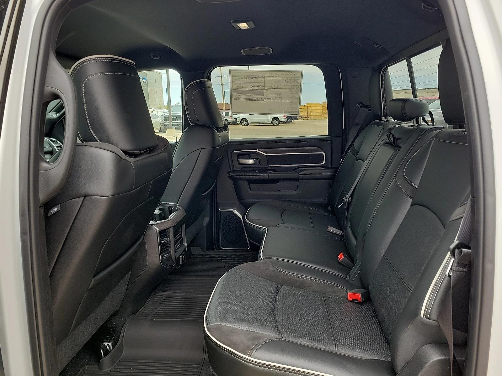 New 2026 PW7 Bright Whit Ram LARAMIE CREW CAB 4X4 8