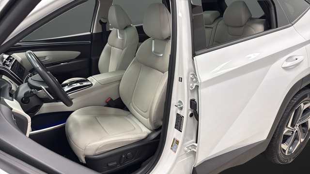 Used 2024 White Pearl Hyundai Limited image 9