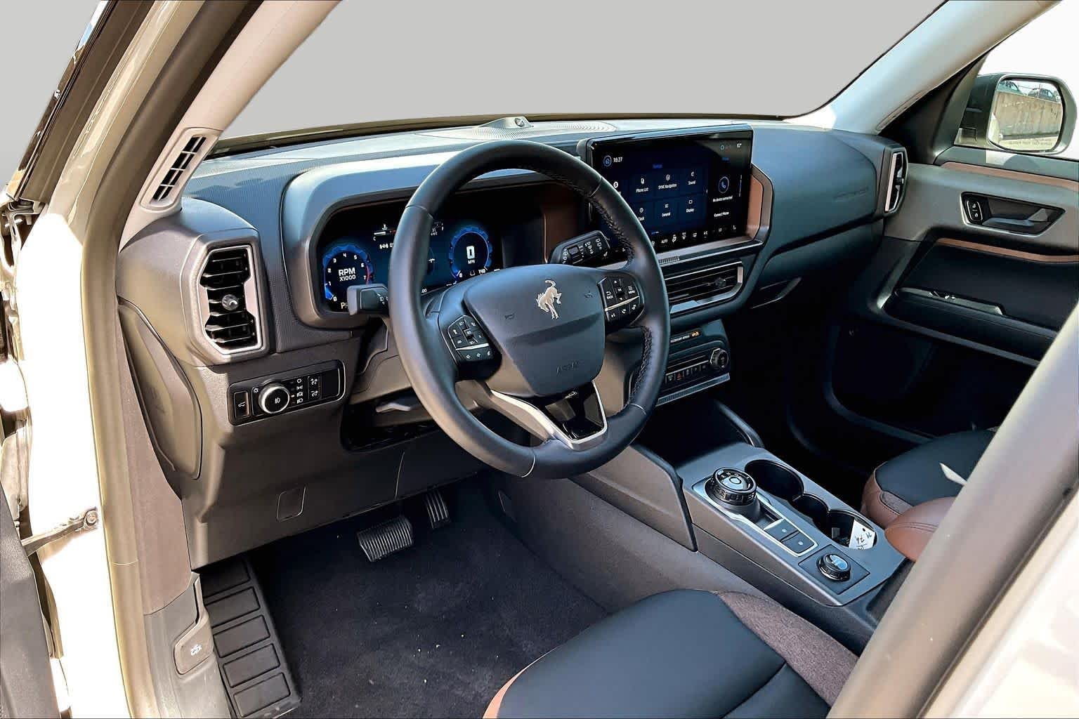 Used 2025 Desert Sand Ford Outer Banks image 18