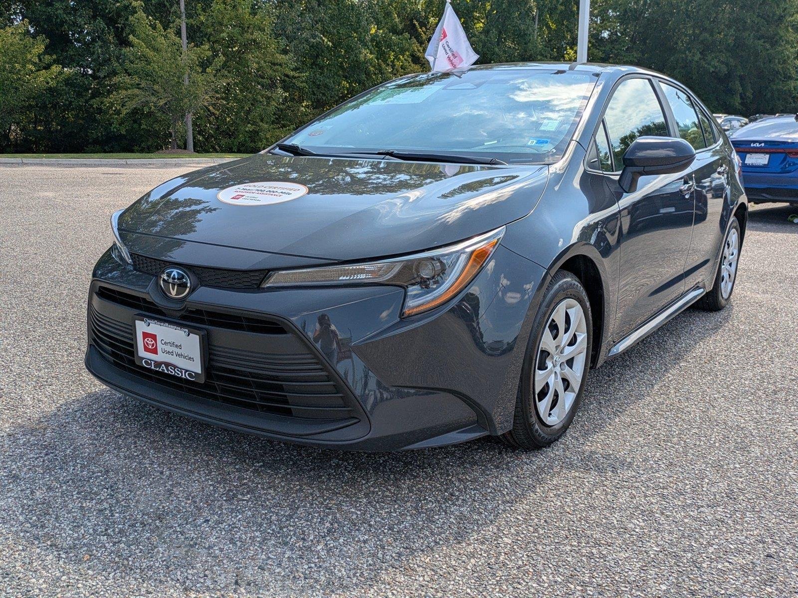 Used 2025  Toyota LE image 8