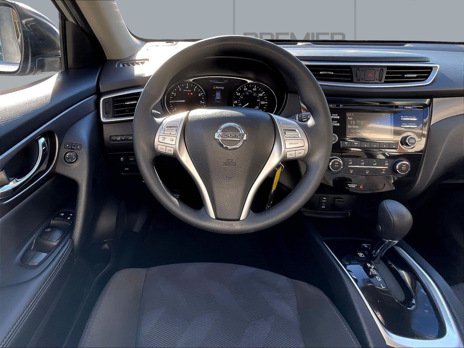 Used 2015 Silver Nissan S image 9