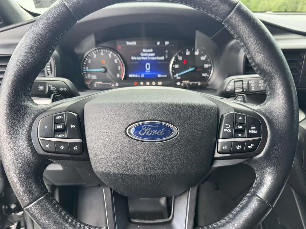Used 2020 Black Ford XLT image 17