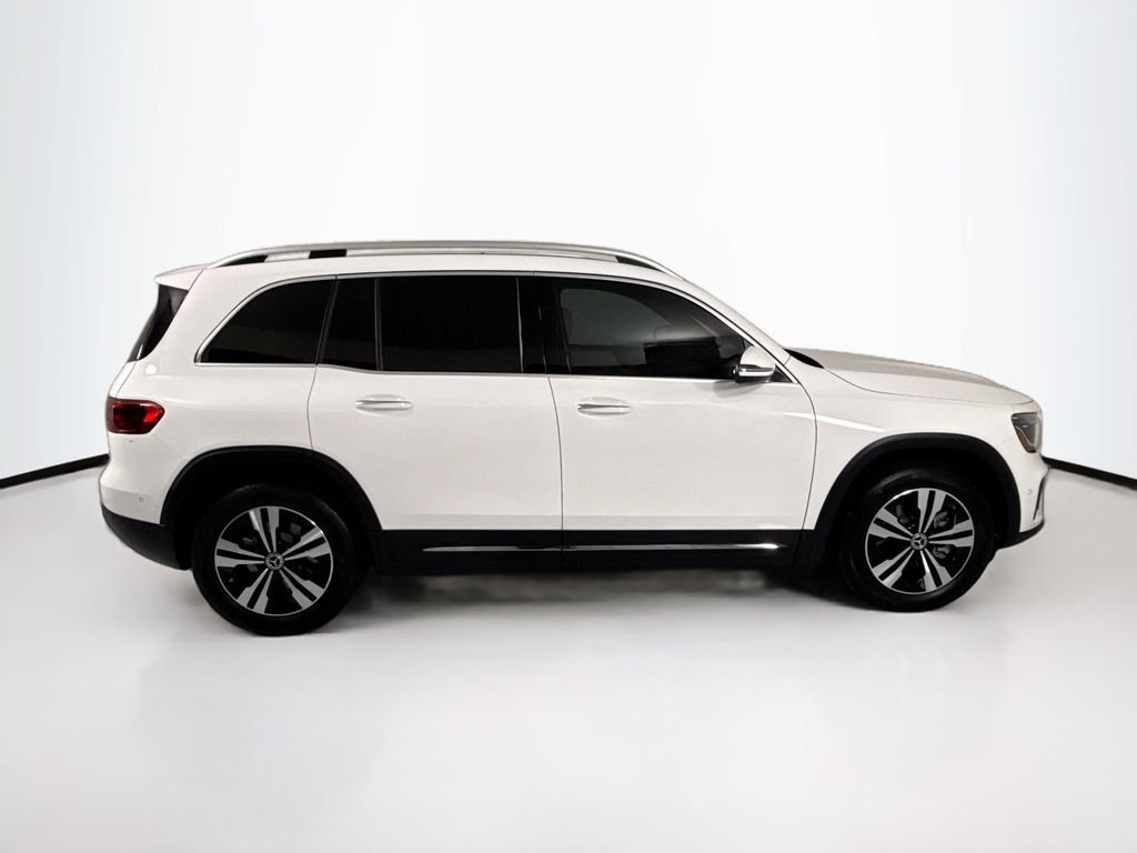 Certified Used 2026 Polar White Mercedes-Benz GLB 250 image 4