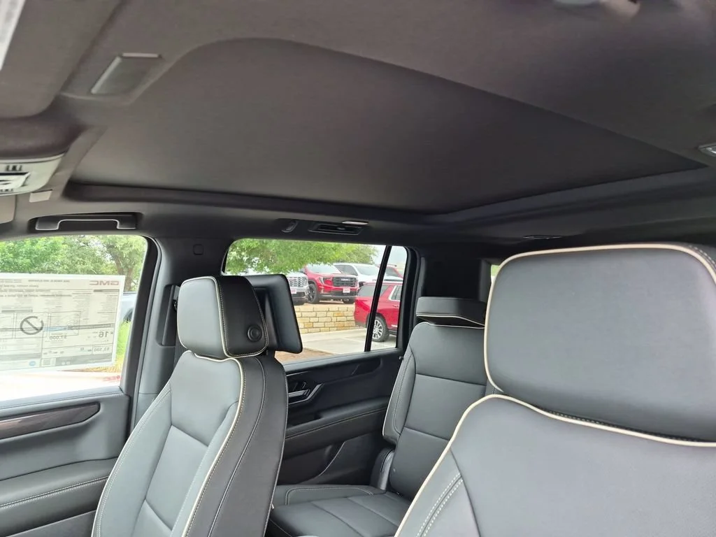 New 2026 Sterling Metallic GMC Elevation image 33