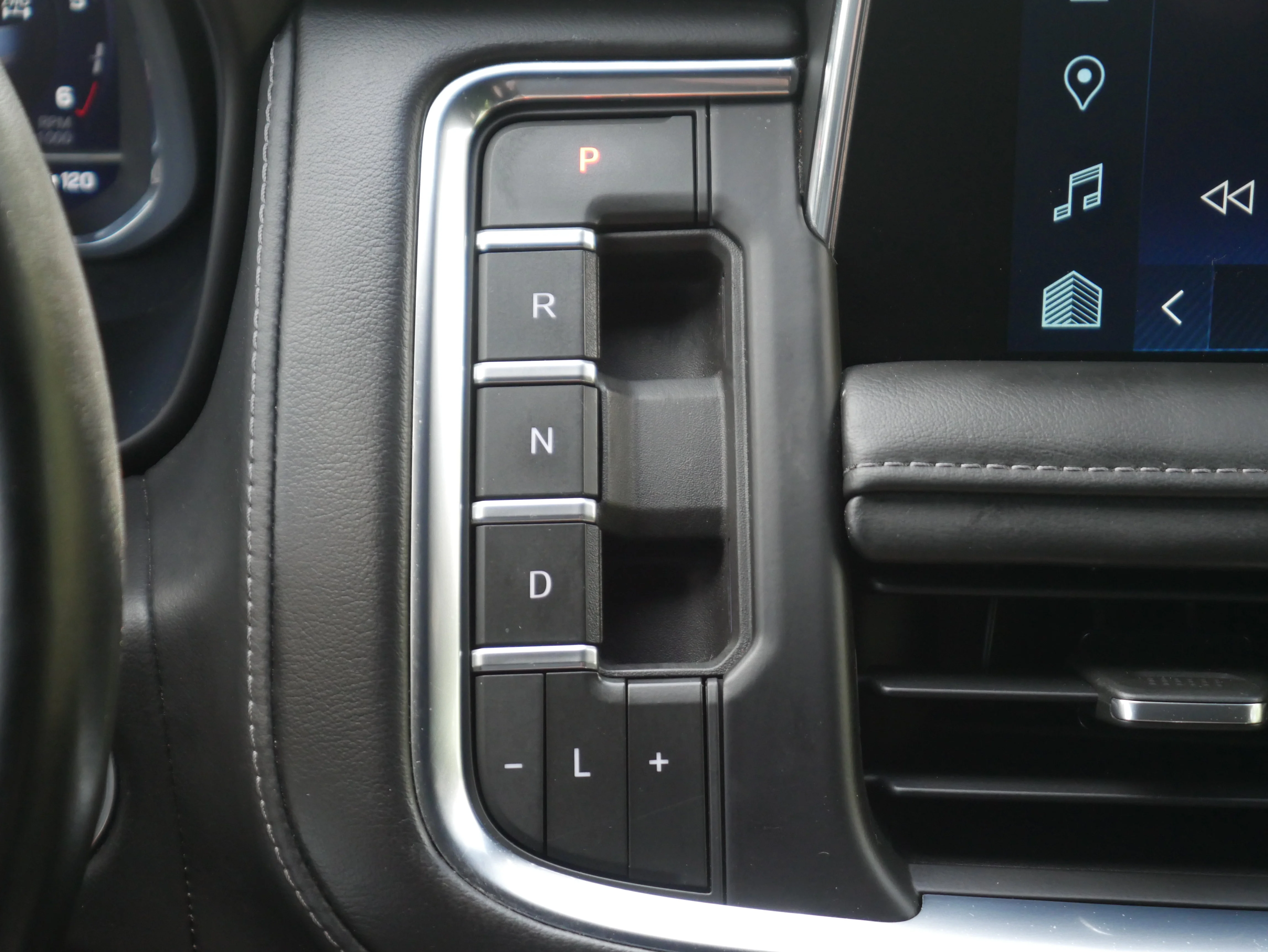 2023 Chevrolet Tahoe LT - Photo 23