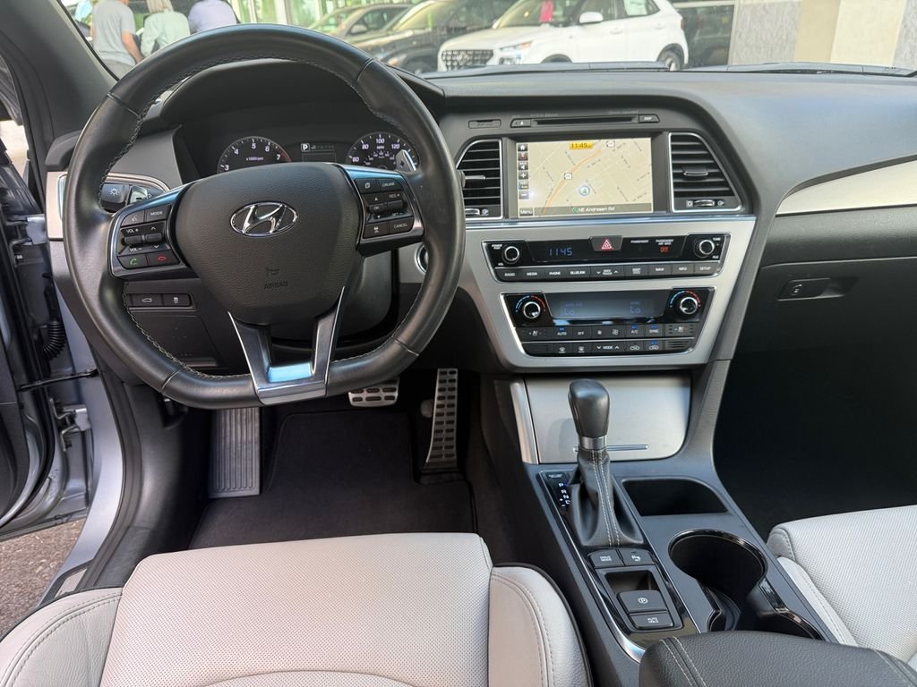 Used 2015 Gray Hyundai Limited image 17