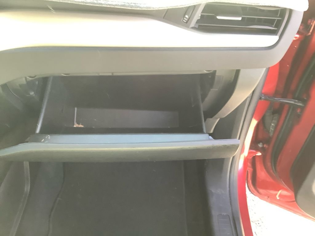 Used 2022 Red Ford SE image 24