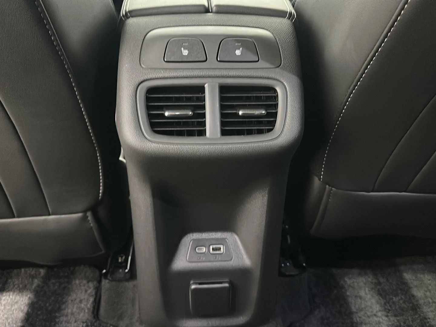 Used 2022 SUMMIT WHITE Buick Avenir image 23