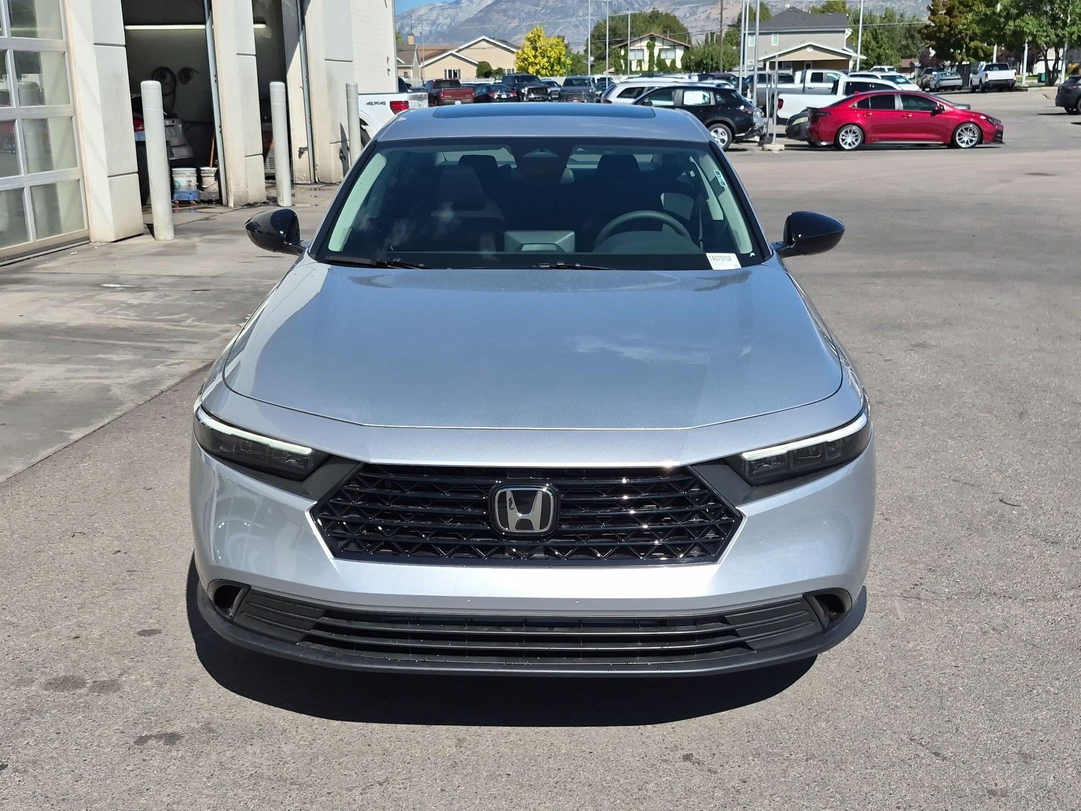 New 2026 Solar Silver Metallic Honda SE image 9