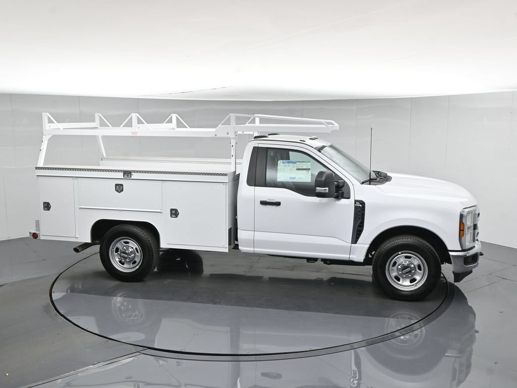 2026 Ford F-350 Super Duty Chassis Cab XL - Photo 55