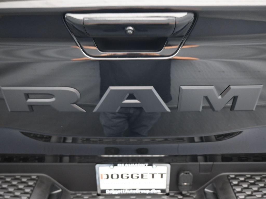 New 2026 Diamond Black Crystal Pearlcoat RAM Big Horn/Lone Star image 12