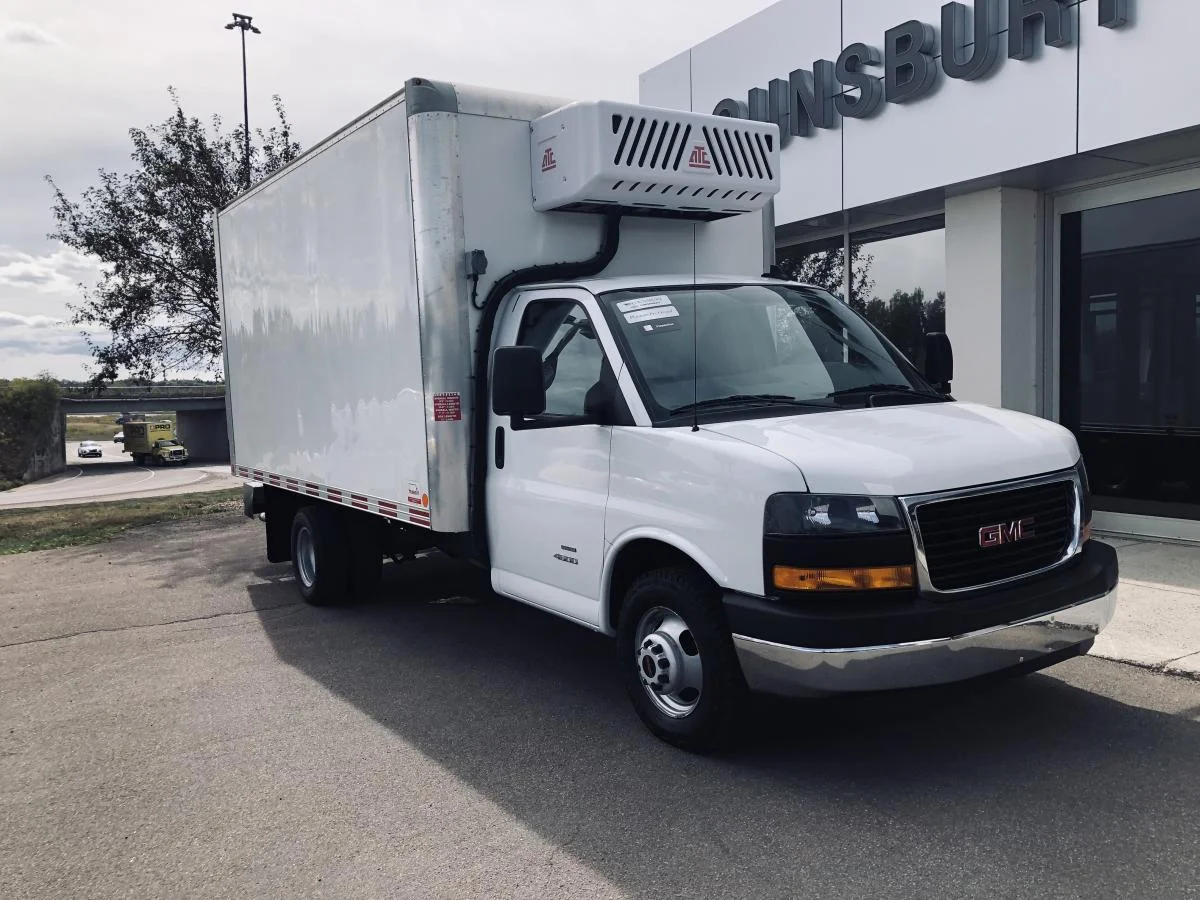 Used 2020 White GMC 4500 Refrigeration Van 159" image 1