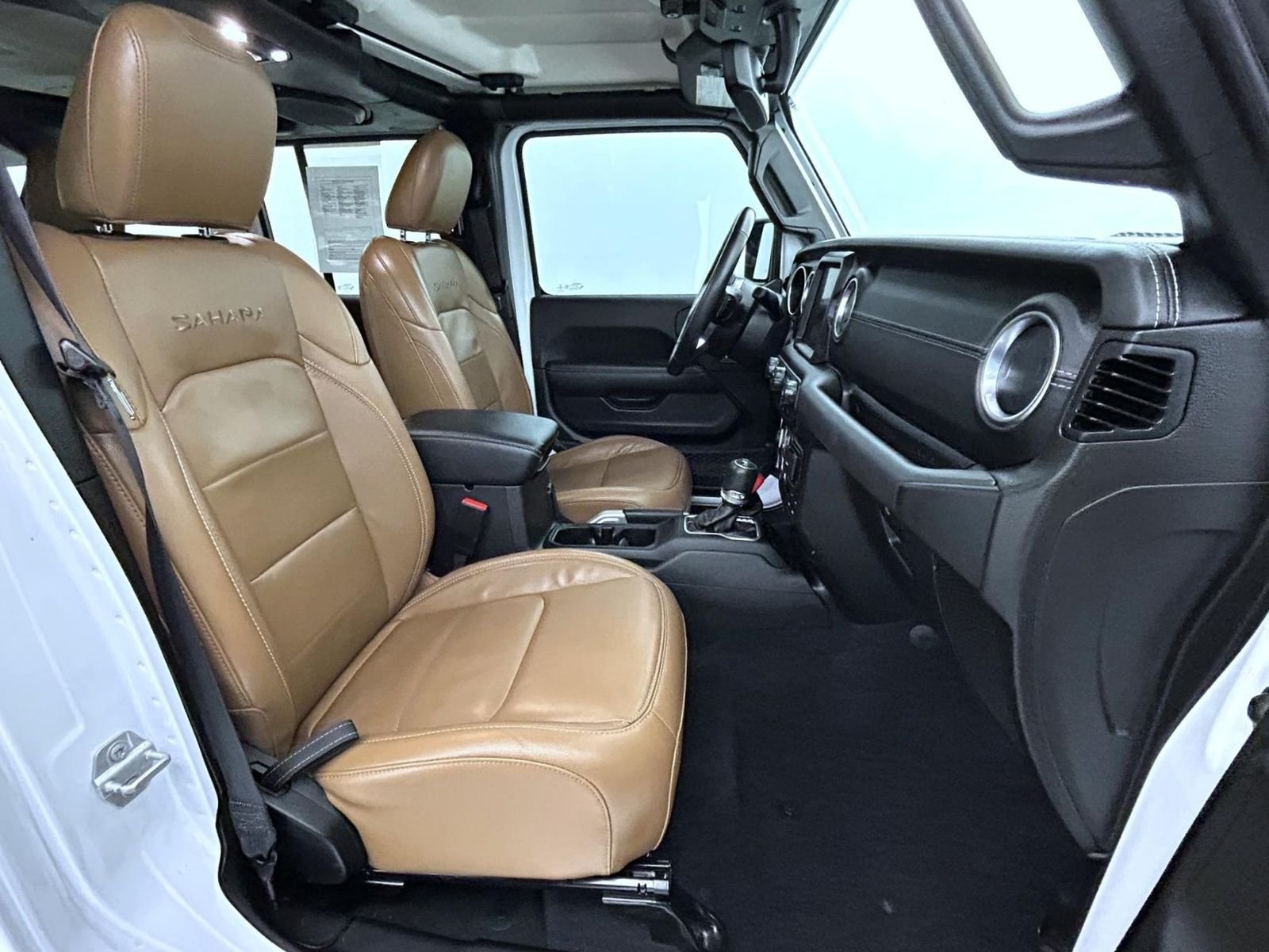 Certified Used 2022 White Jeep Unlimited Sahara 4xe image 12